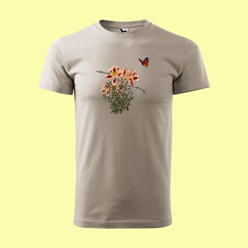 "PRETTY BUT DEADLY" T-Shirt